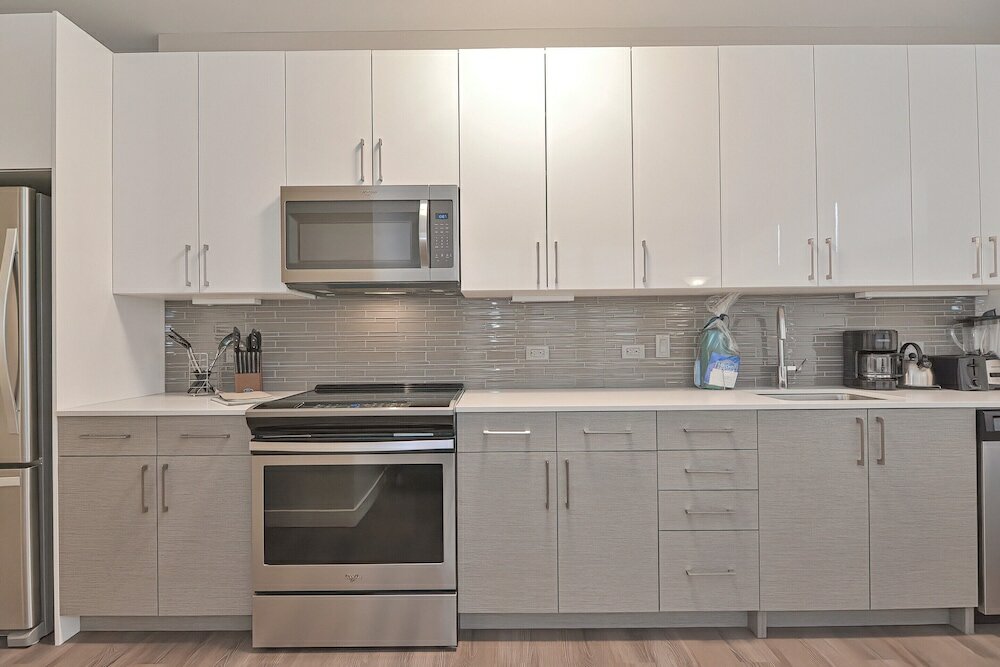 Фото Global Luxury Suites East Boston