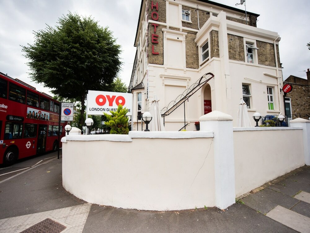 Фото Oyo London Guest House