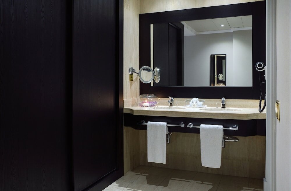 Фото Oca Puerta del Camino Hotel