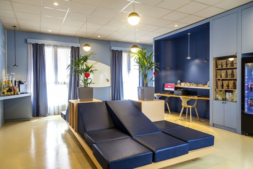 Фото Ibis Styles Toulon Centre Port