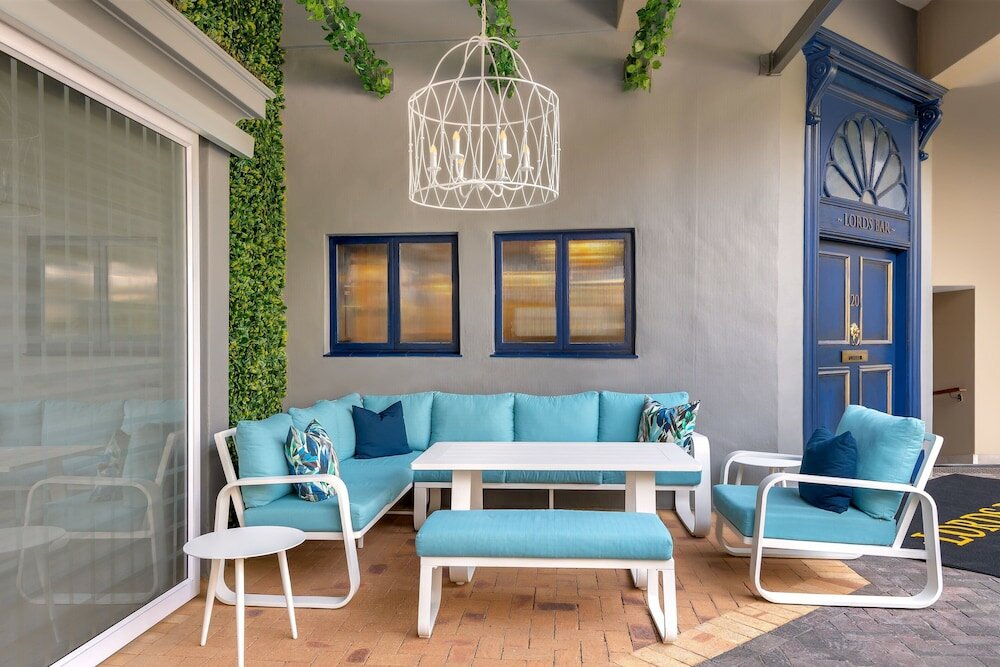 Фото Protea Hotel by Marriott Johannesburg Balalaika Sandton