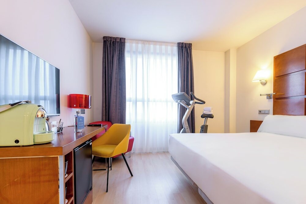 Фото Hotel Zentral Ave