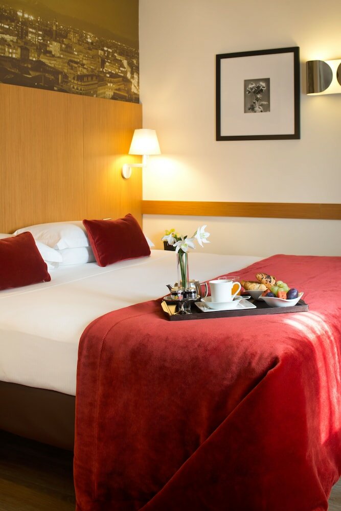 Фото Starhotels Tourist