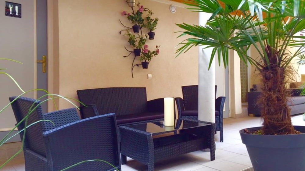 Фото Hôtel Clairefontaine