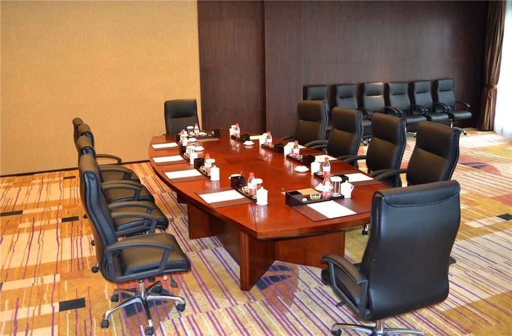 Фото Days Hotel & Suites by Wyndham Hengan Chongqing