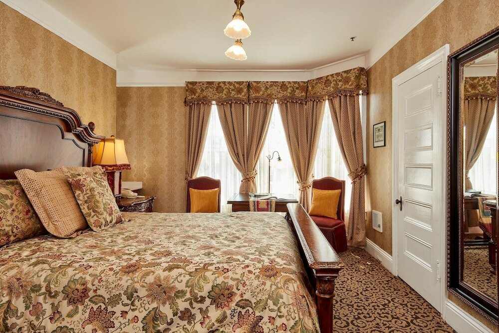 Фото Queen Anne Hotel