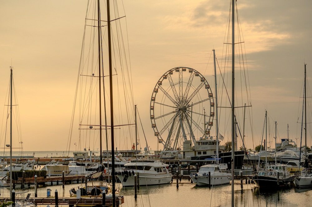 Фото Hotel St. Gregory Park