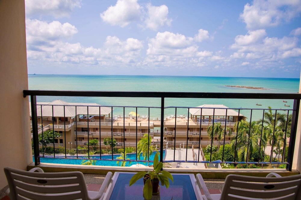 Фото Royal Phala Cliff Beach Resort and SPA