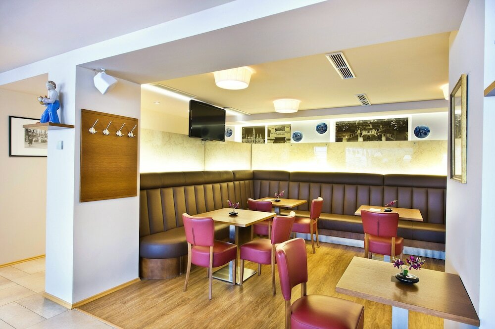 Фото Hotel Strudlhof