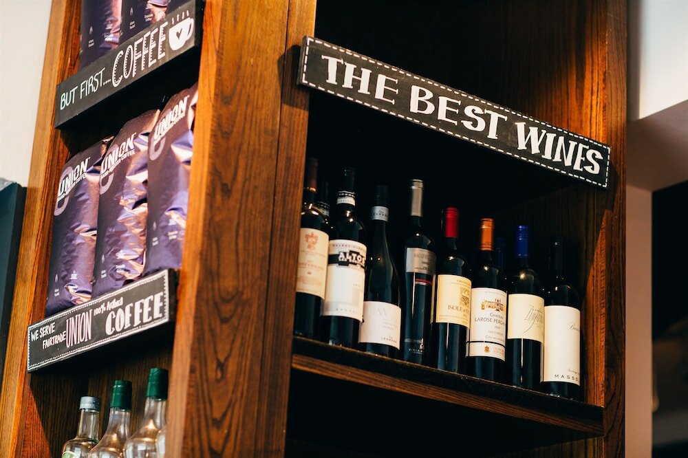 Фото The Embankment