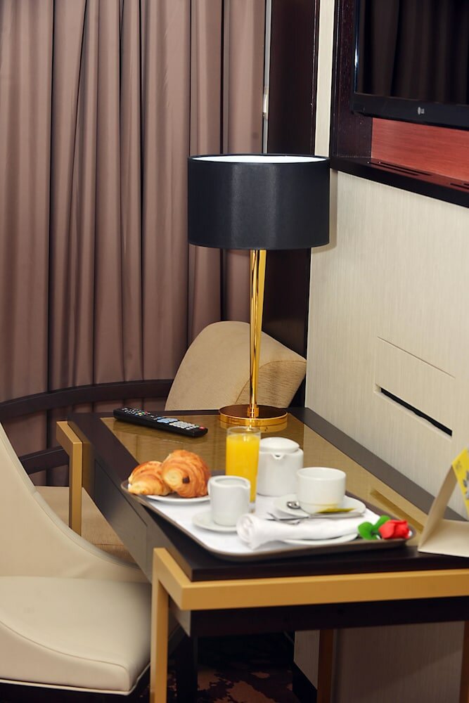 Фото Hôtel Fleur de Lys Plateau