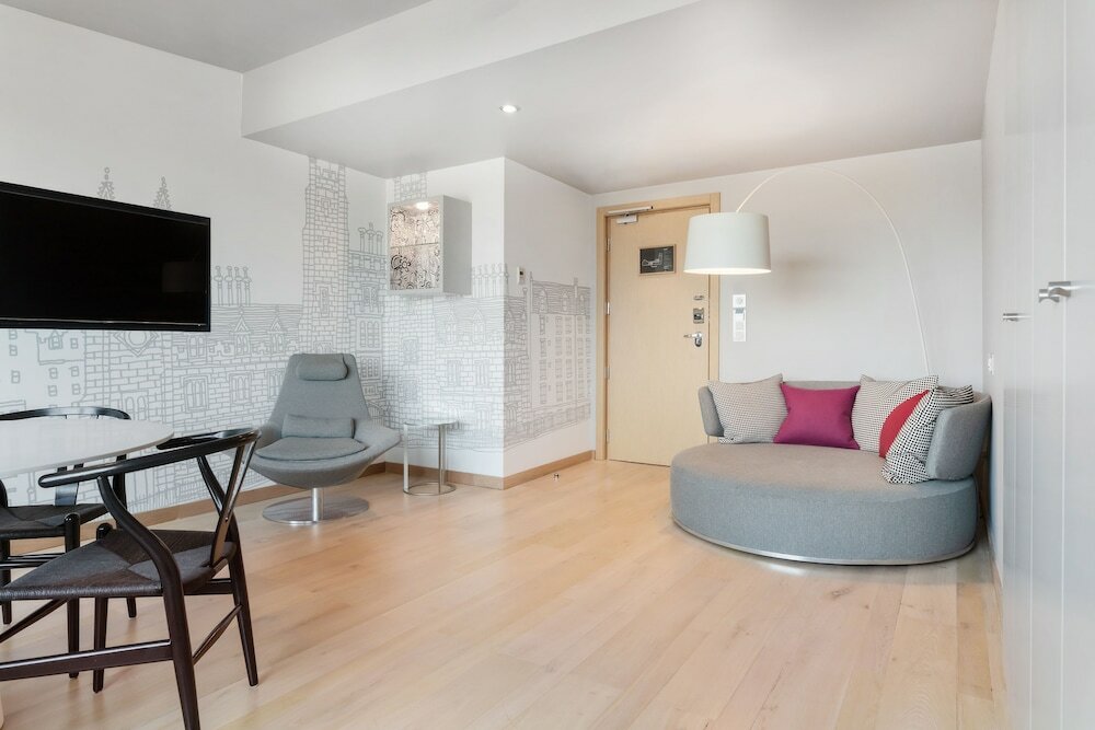 Фото Radisson Collection Hotel, Royal Mile Edinburgh