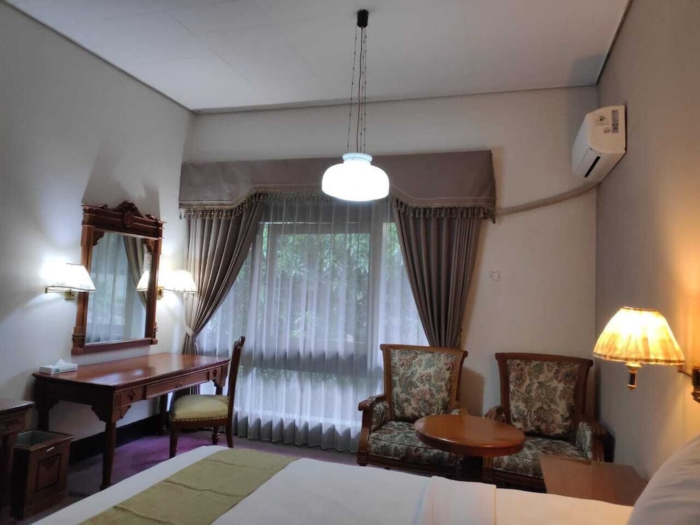 Фото New Grand Park Hotel