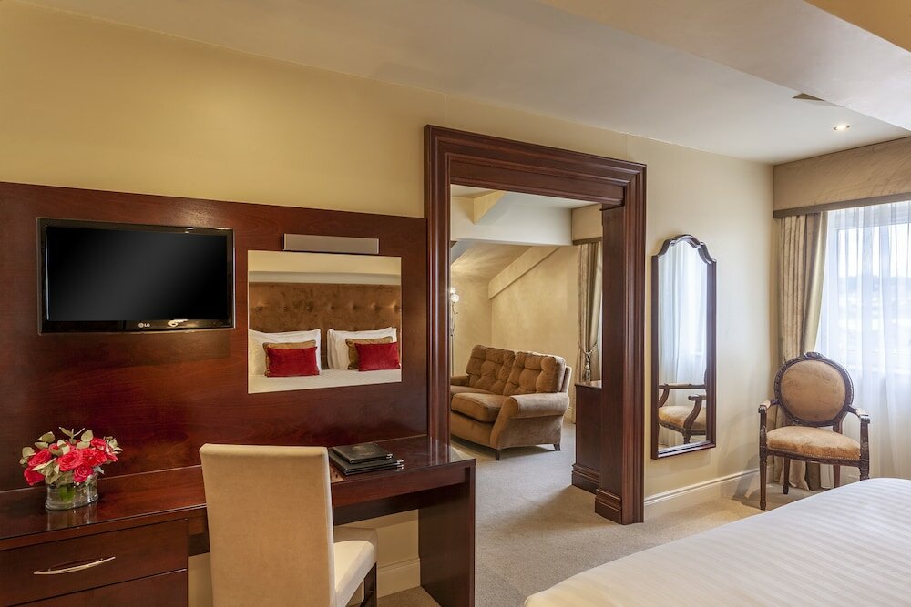 Фото Canal Court Hotel