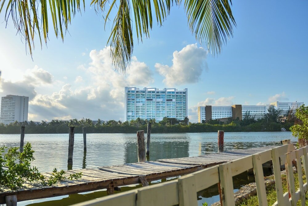 Фото Nílu Cancún Zona Hotelera by Selina