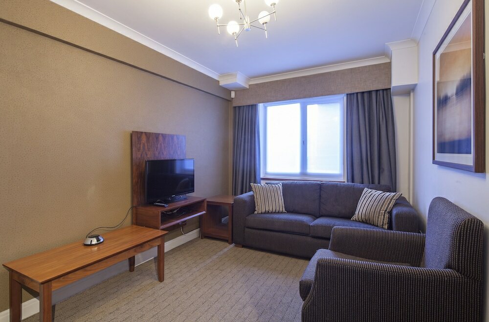 Фото The New London Carlton Hotel & Service Apartments