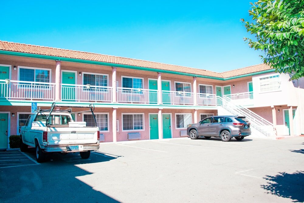 Фото Discovery Inn