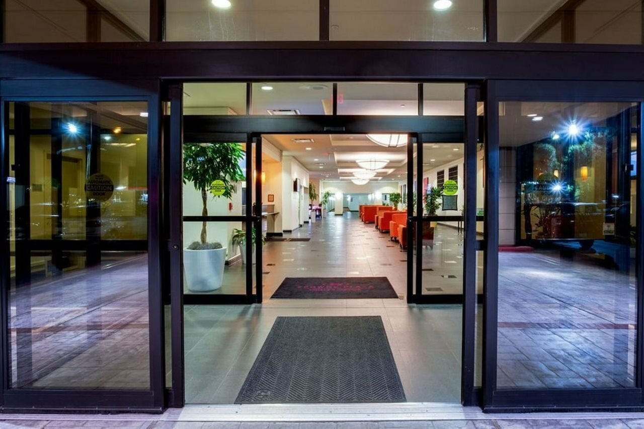 Фото Clarion Hotel New Orleans - Airport & Conference Center