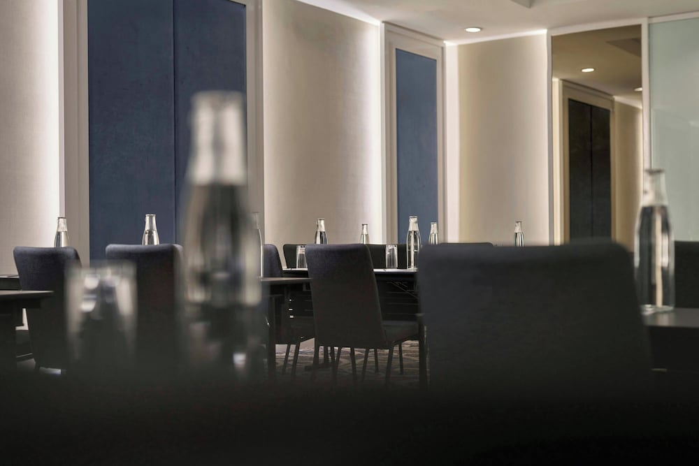 Фото Ac Hotel by Marriott Kuala Lumpur