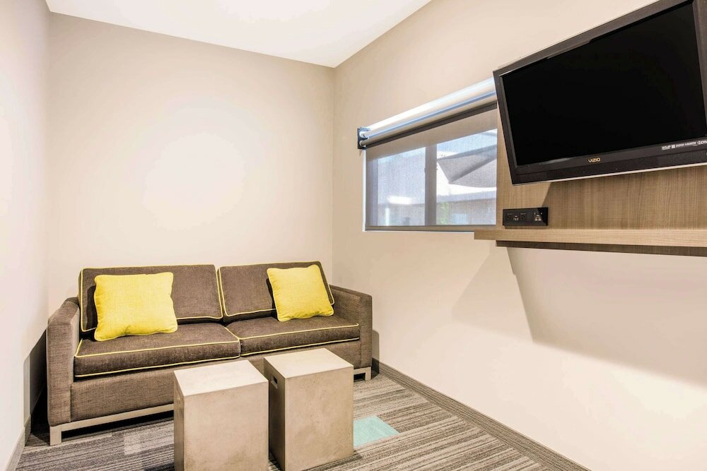 Фото Rodeway Inn near Melrose Ave