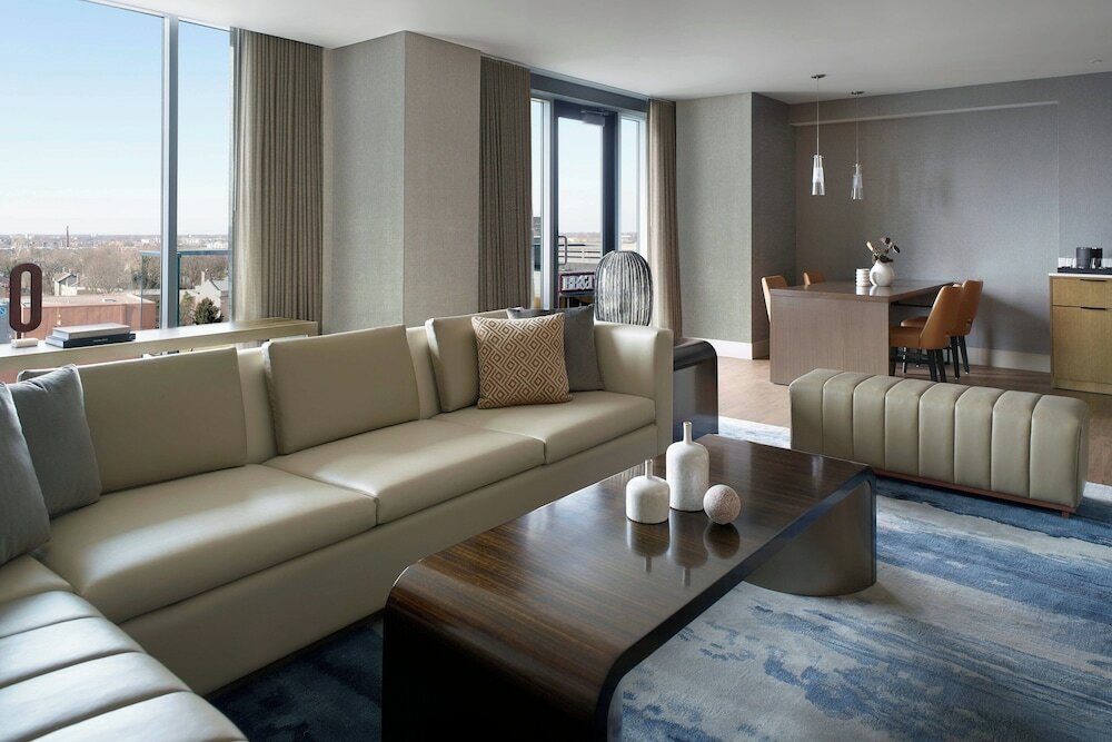 Фото Lexington Marriott City Center