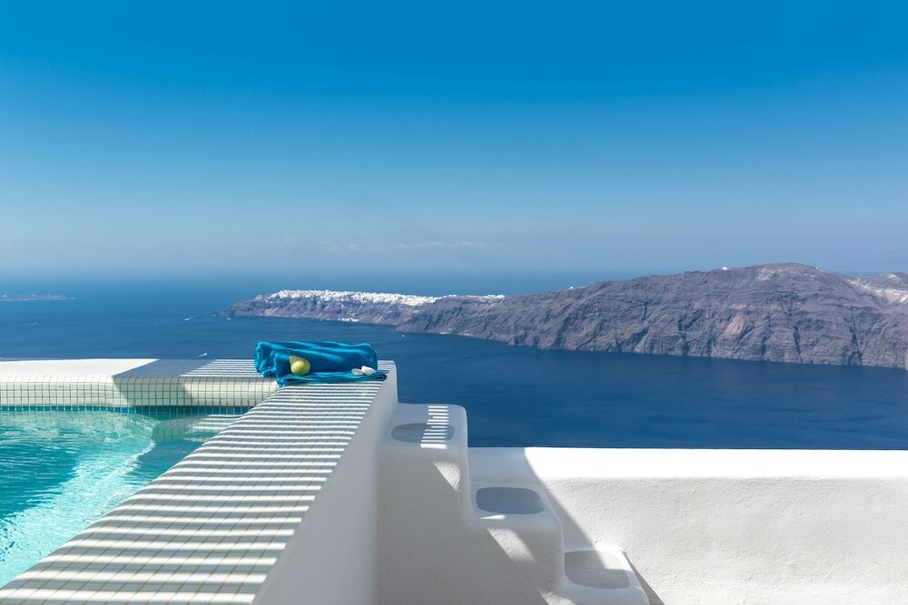 Фото White Santorini
