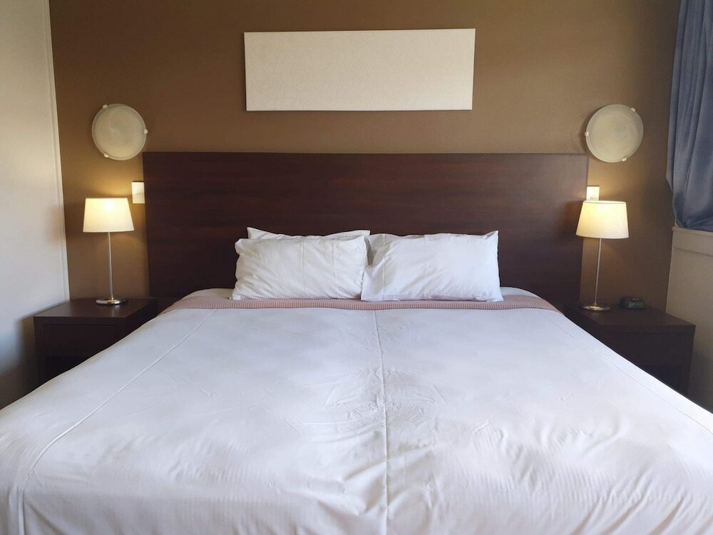 Фото The Cavenagh Hotel