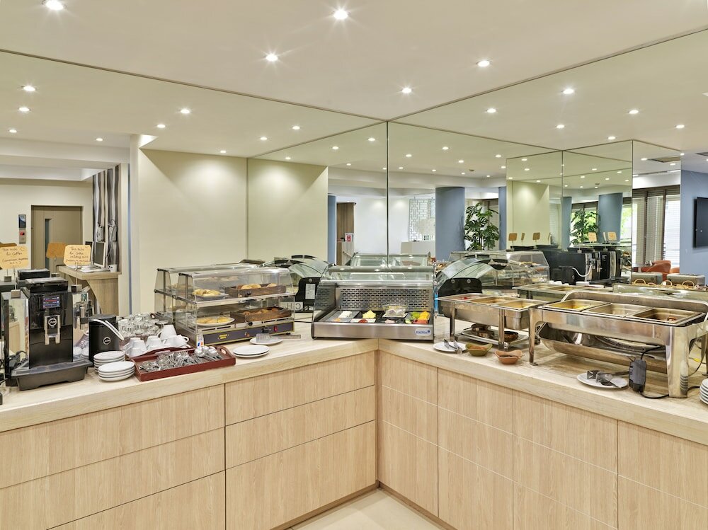 Фото Phidias Piraeus Hotel