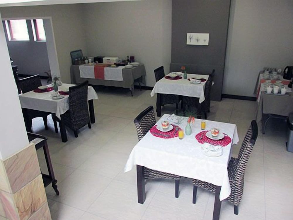 Фото Karoo Sun Boutique Guest House