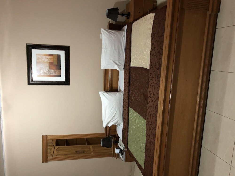 Фото Eastgate Hotel