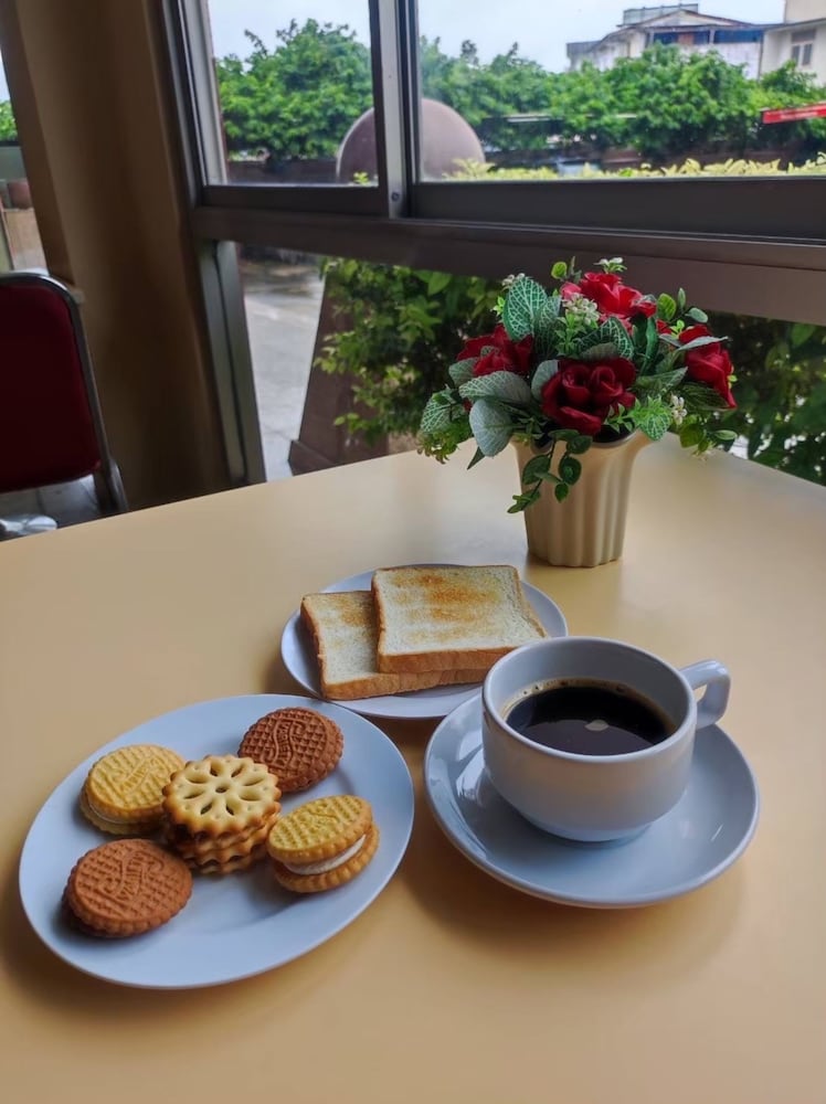 Фото Chumphon Palace Hotel