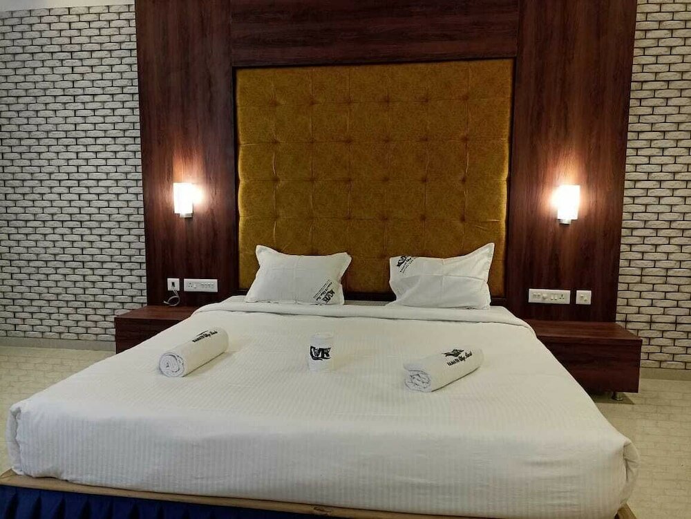 Фото Bandipur Heritage Village Resort