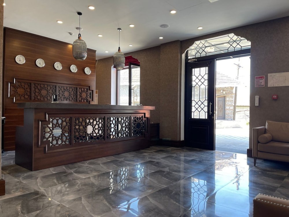 Фото Macara Sheki City Hotel