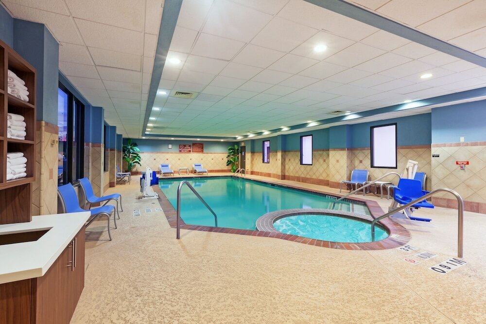 Фото Holiday Inn Express & Suites Houston - Memorial Park Area, an Ihg Hotel