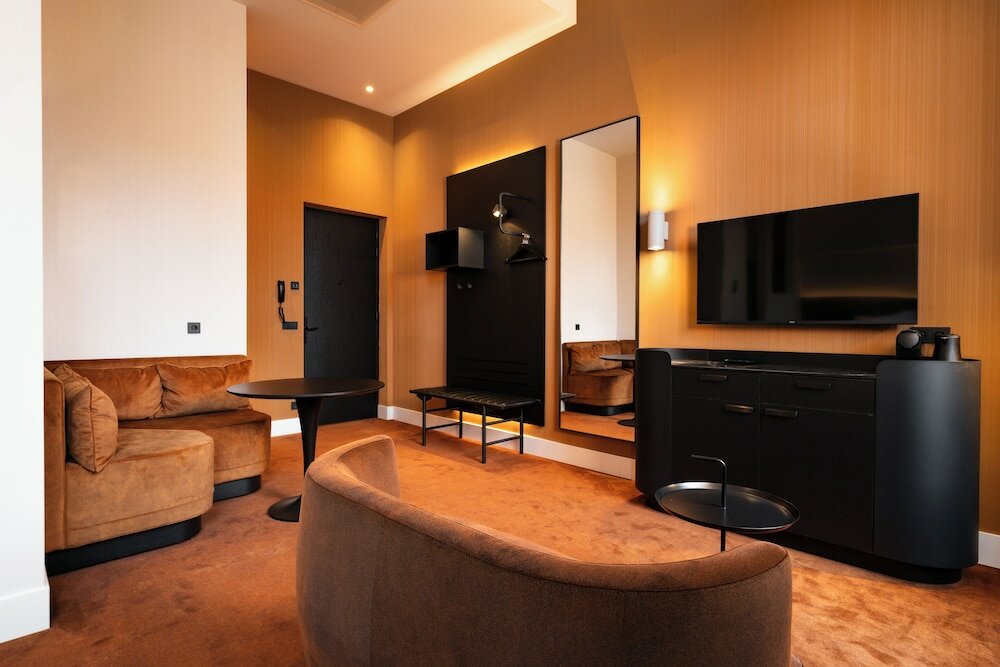 Фото Theaterhotel De Oranjerie