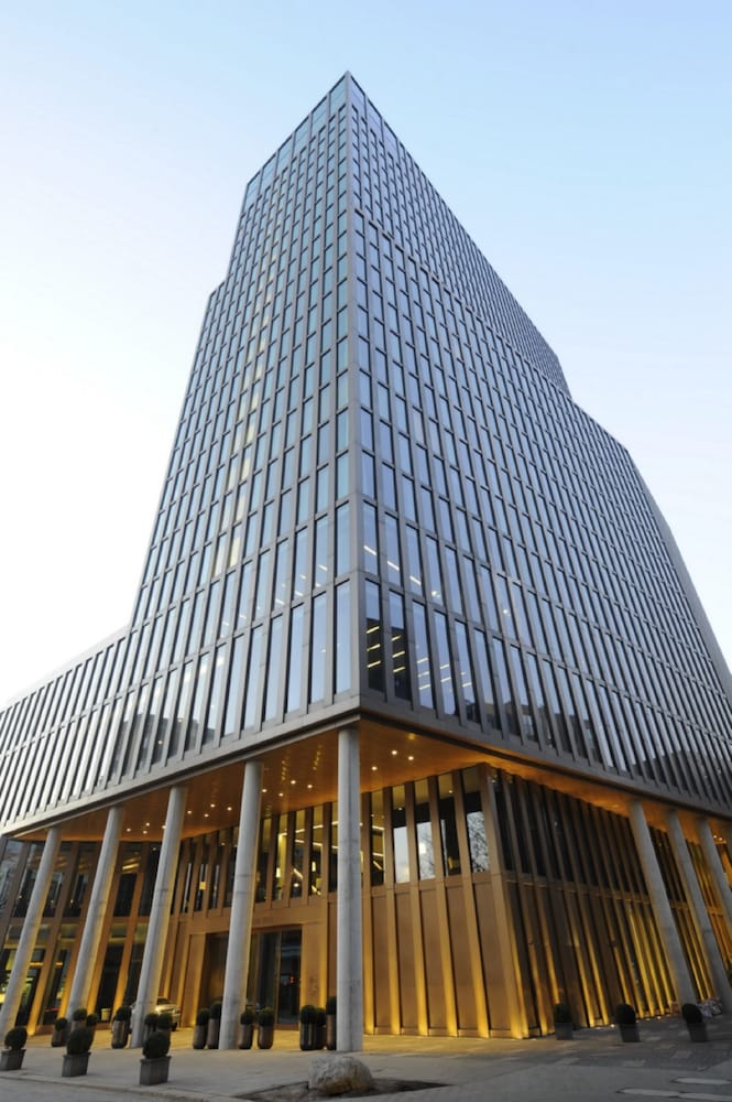 Фото Empire Riverside Hotel