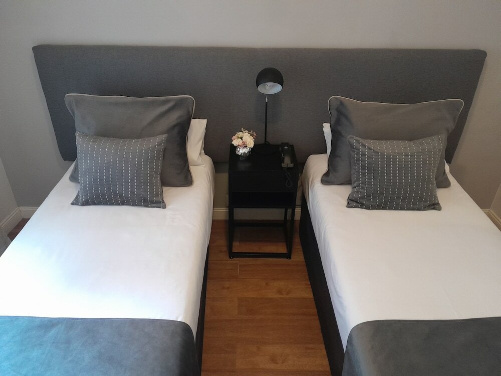 Фото Waldorf Hotel