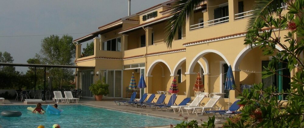 Фото Katerina Pool Apartments