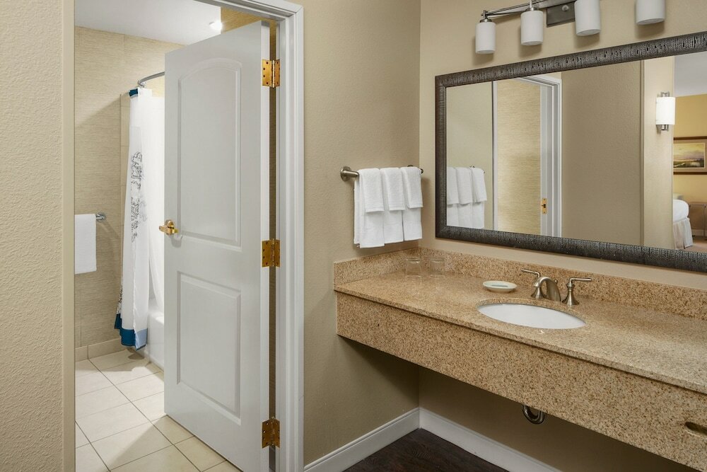 Фото Courtyard by Marriott Charleston Mount Pleasant