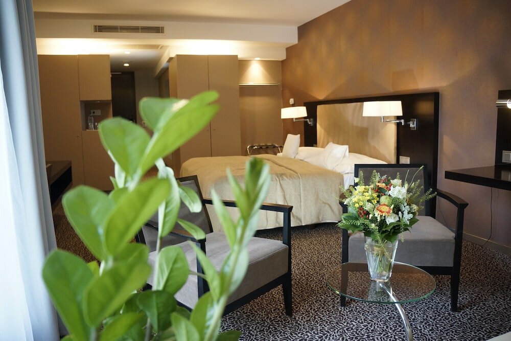 Фото Hotel Avance