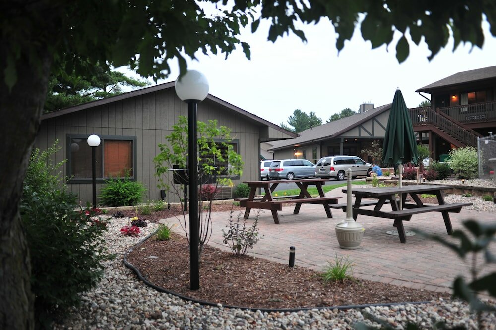 Фото Baker's Sunset Bay Resort