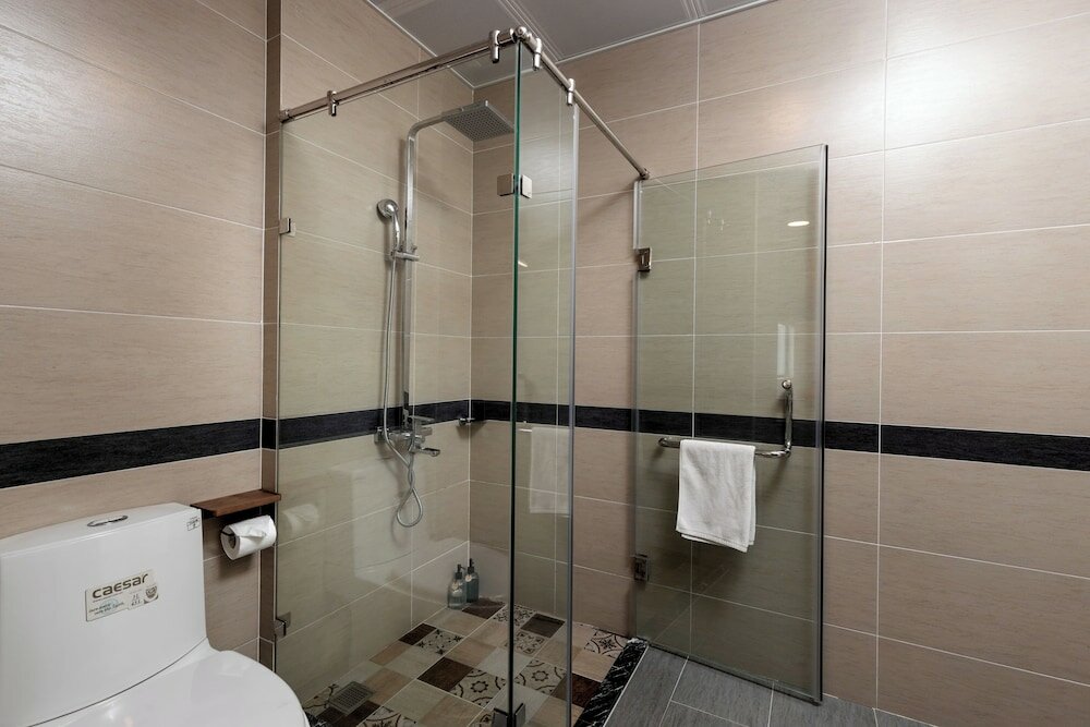 Фото Flower Garden Hotel