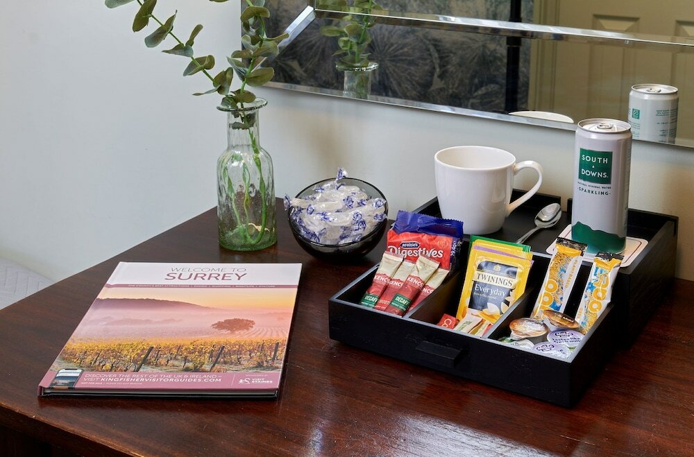 Фото Mandolay Hotel Guildford