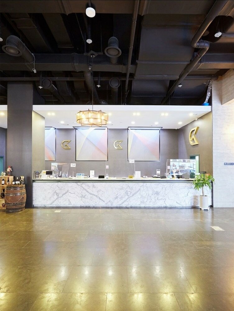 Фото Golden Tulip Incheon Airport Hotel & Suites