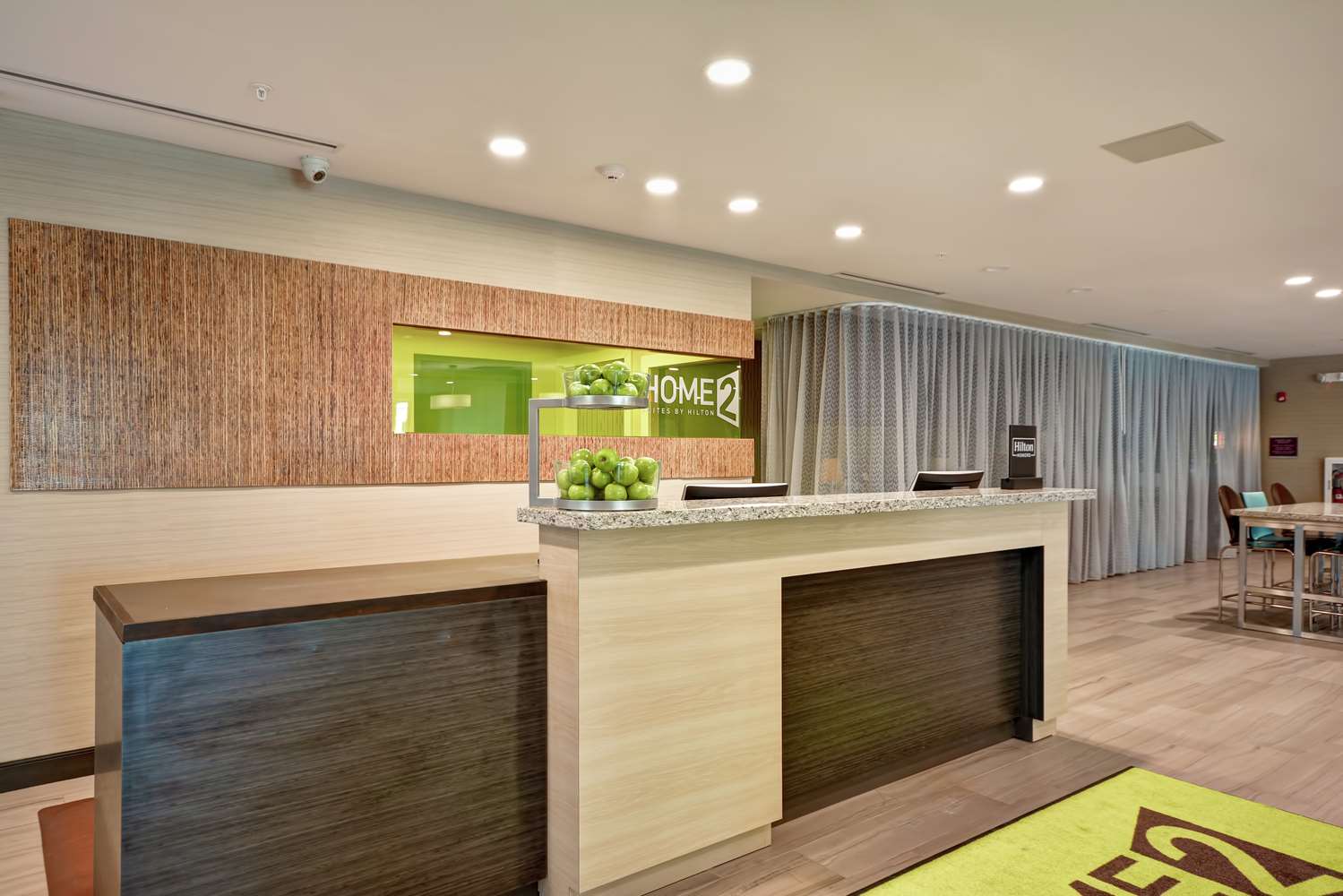 Фото Home2 Suites by Hilton Pensacola I-10 at North Davis Hwy