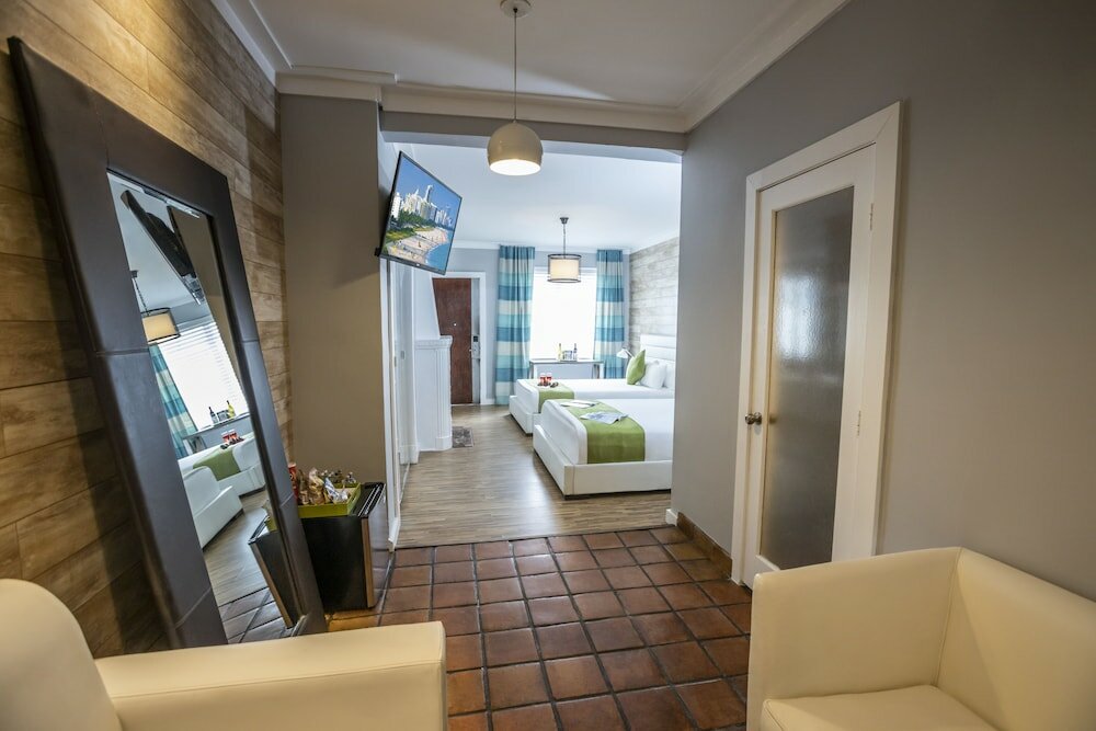 Фото Chesterfield Hotel & Suites, a South Beach Group Hotel