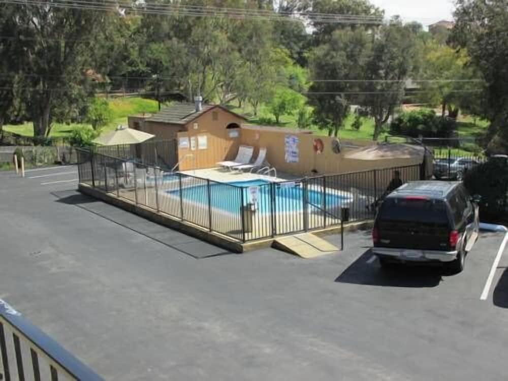 Фото Escondido Lodge