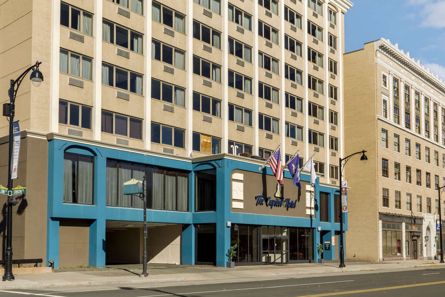 Фото отеля 1