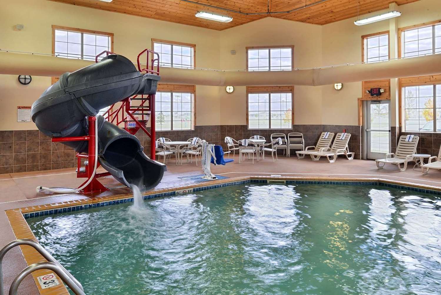 Фото AmericInn by Wyndham Fargo Medical Center