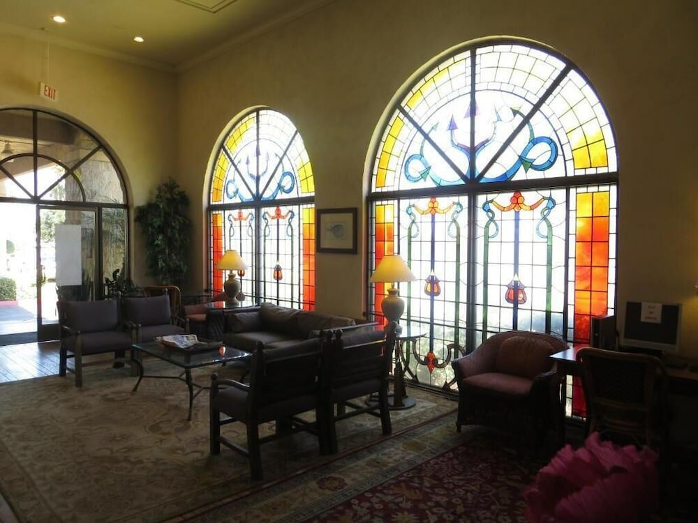 Фото Portside Inn & Suites